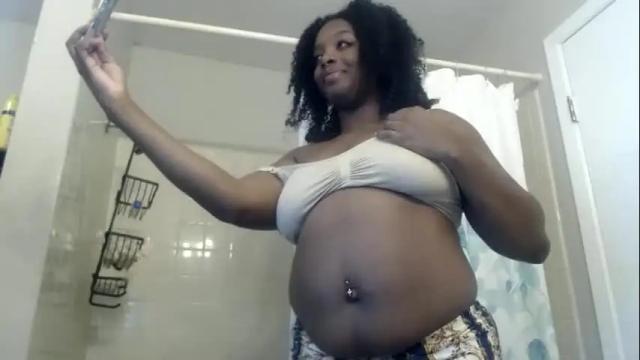 Image 10 of phatjuicypeach Stream on Chaturbate on 2 months ago