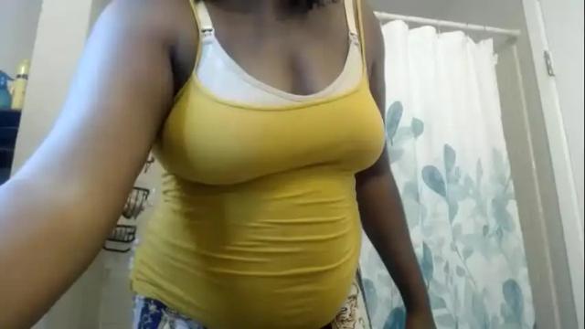 Image 8 of phatjuicypeach Stream on Chaturbate on 2 months ago