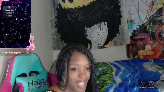 Image 6 of phatjuicypeach Stream on Chaturbate on 1 month ago