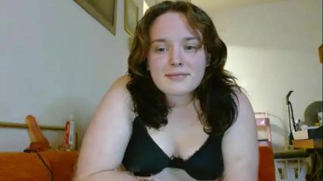 Image 7 of pheebs_cams Stream on Chaturbate on 1 month ago