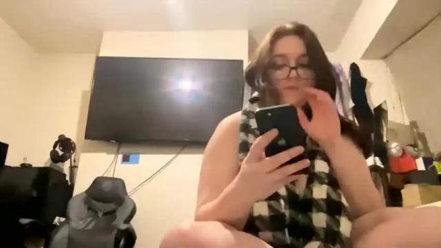 Image 2 of pheonix_inferno Stream on Chaturbate on 16 months ago