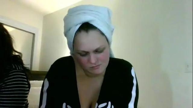 Image 3 of phia123 Stream on Chaturbate on 19 months ago