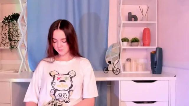 Thumbnail 1, phoebeelliott's Stream at Chaturbate, 17 months ago