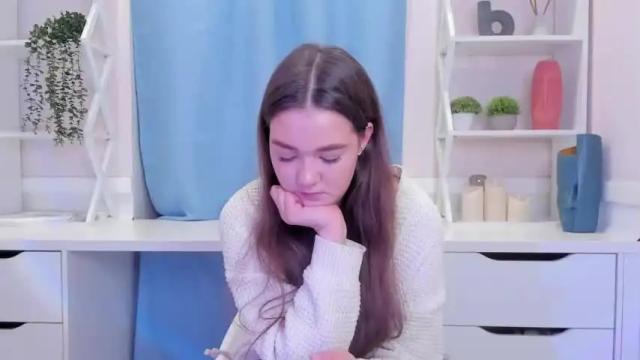 Image 10 of phoebeelliott Stream on Chaturbate on 17 months ago