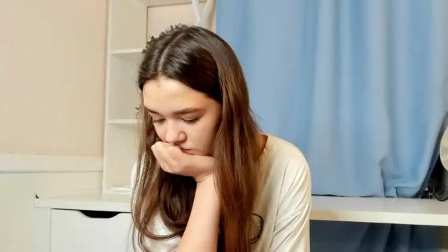 Image 12 of phoebeelliott Stream on Chaturbate on 17 months ago