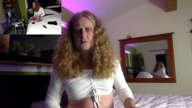 Image 2 of phoebemeadows Stream on Chaturbate on 21 months ago