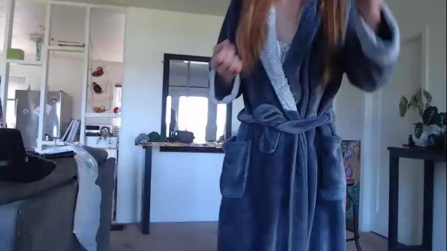 Image 2 of phoenixlikesgames Stream on Chaturbate on 21 months ago