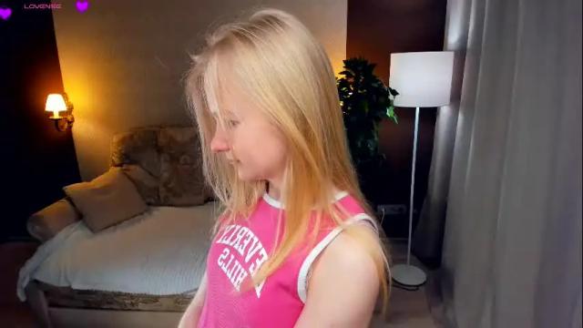 Image 8 of phyllisearney Stream on Chaturbate on 25 days ago