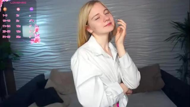 Image 12 of phyllisearney Stream on Chaturbate on 1 month ago