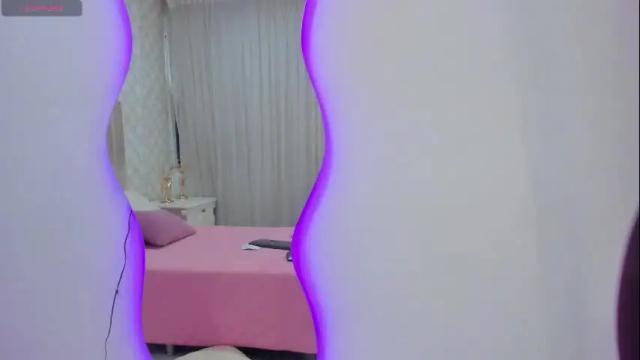 Image 2 of pia_johnson_ Stream on Chaturbate on 6 days ago