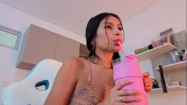 Image 3 of pia_stone1 Stream on Chaturbate on 8 days ago