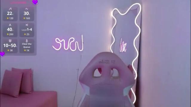 Image 2 of pia_tay Stream on Chaturbate on 2 months ago