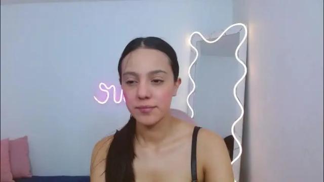 Image 3 of pia_tay Stream on Chaturbate on 1 month ago