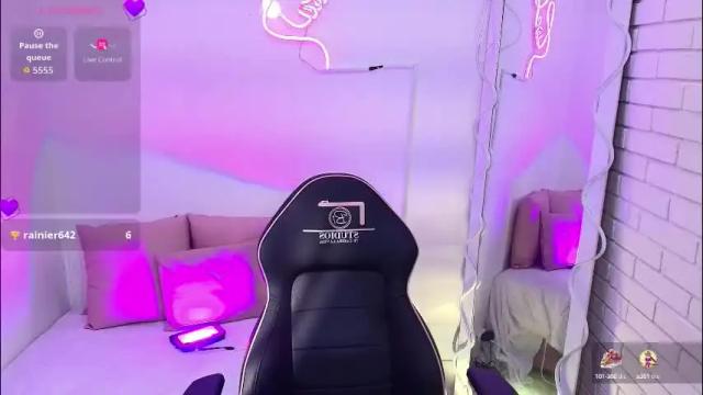 Image 7 of pia_tay Stream on Chaturbate on 1 month ago