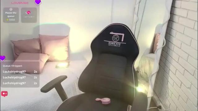 Image 2 of pia_tay Stream on Chaturbate on 1 month ago