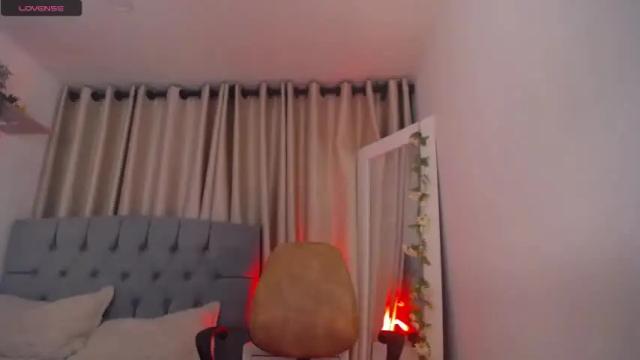 Image 6 of pia_tay1 Stream on Chaturbate on 14 months ago