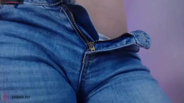 Image 8 of pia_tay1 Stream on Chaturbate on 14 months ago