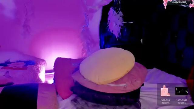 Image 3 of piafisher_ Stream on Chaturbate on 1 month ago
