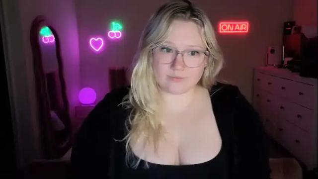 Thumbnail 2, piggyrose's Stream at Chaturbate, 16 days ago