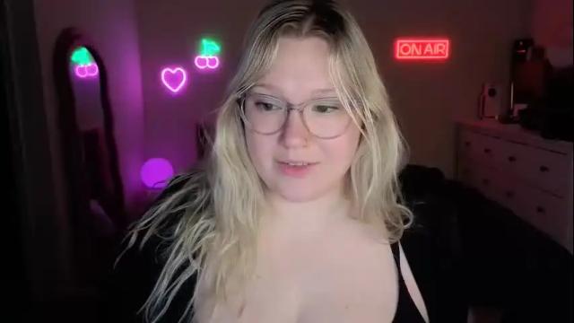 Thumbnail 3, piggyrose's Stream at Chaturbate, 16 days ago