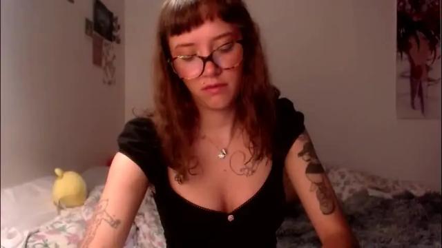 Image 2 of pikawiii Stream on Chaturbate on 4 months ago