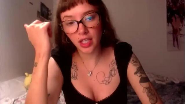 Image 3 of pikawiii Stream on Chaturbate on 4 months ago