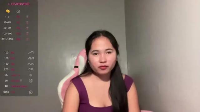 Image 10 of pinay_roxanne Stream on Chaturbate on 15 months ago
