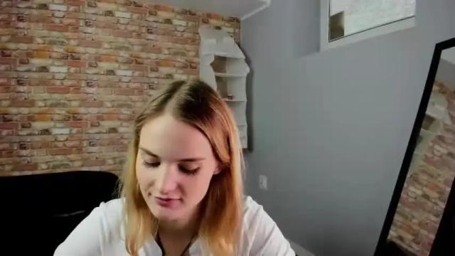 Image 4 of pineapple_giirl Stream on Chaturbate on 17 months ago