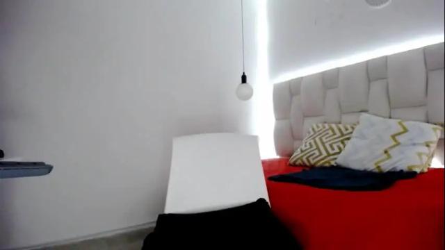 Image 2 of pink__tiffany Stream on Chaturbate on 1 month ago