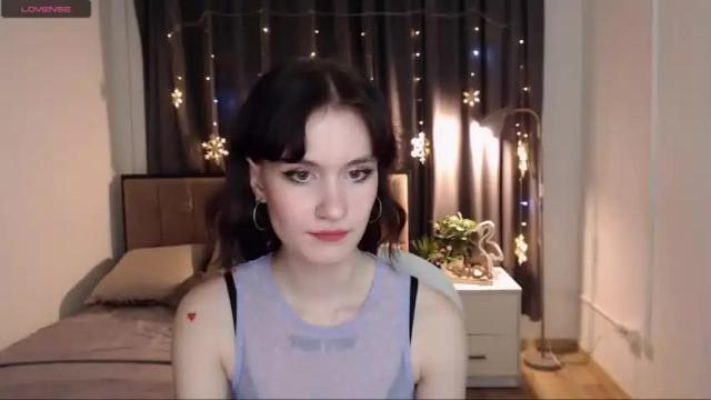 Image 3 of pink_barbie_ Stream on Chaturbate on 19 months ago
