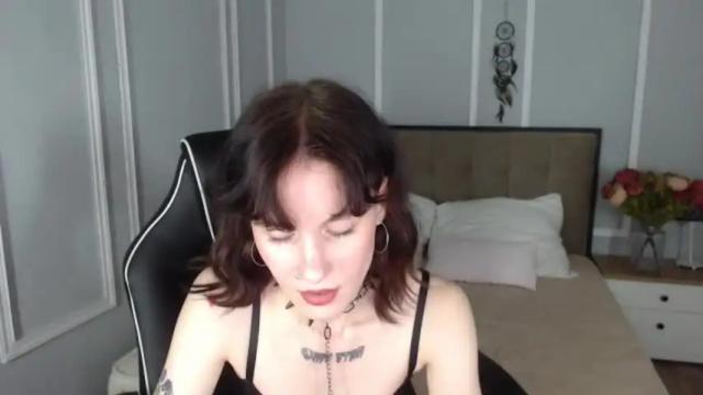 Image 3 of pink_barbie_ Stream on Chaturbate on 19 months ago
