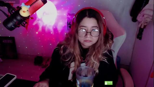 Image 2 of pink_girl0n Stream on Chaturbate on 1 month ago