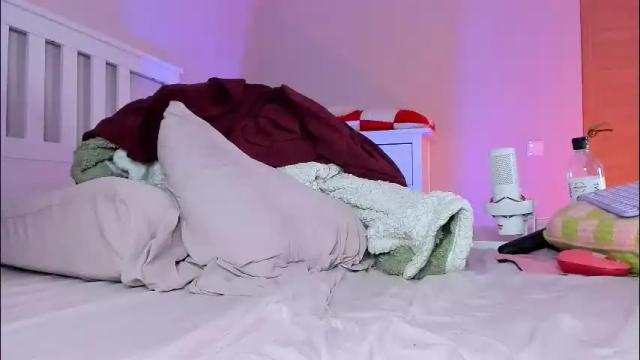 Image 2 of pink_hell Stream on Chaturbate on 1 month ago