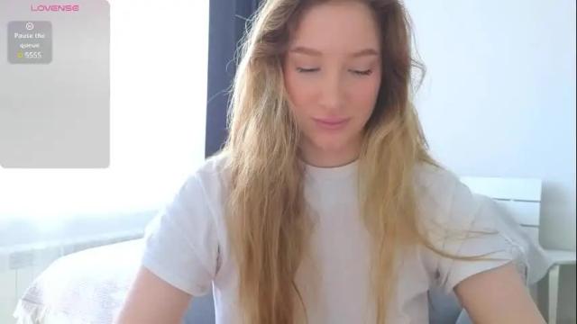 Image 7 of pink_rosee_ Stream on Chaturbate on 28 days ago