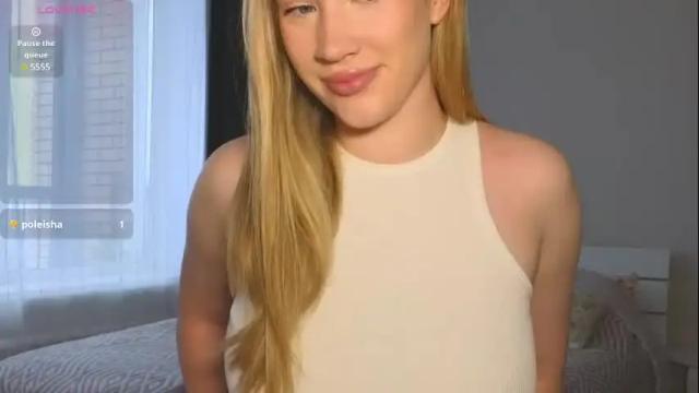 Image 3 of pink_rosee_ Stream on Chaturbate on 17 days ago