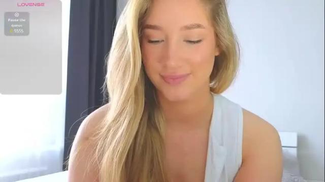 Image 10 of pink_rosee_ Stream on Chaturbate on 4 months ago