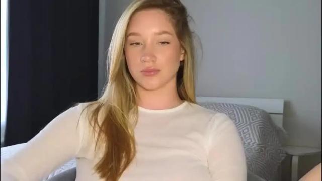 Image 3 of pink_rosee_ Stream on Chaturbate on 2 months ago