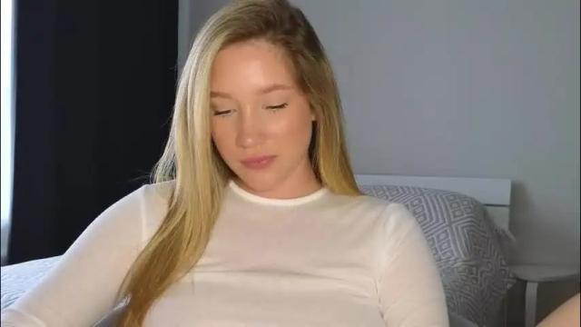 Image 4 of pink_rosee_ Stream on Chaturbate on 2 months ago