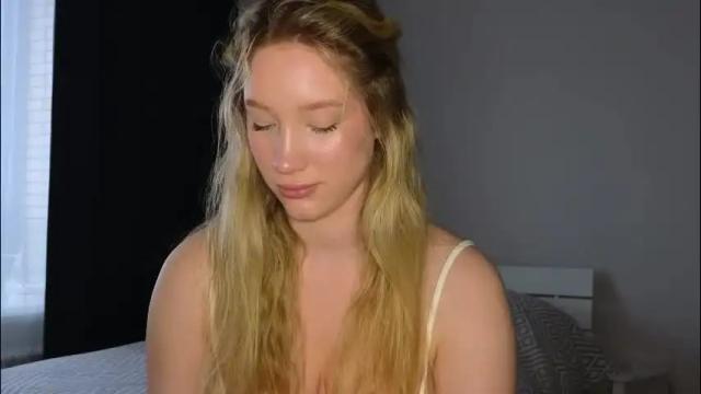 Image 12 of pink_rosee_ Stream on Chaturbate on 2 months ago