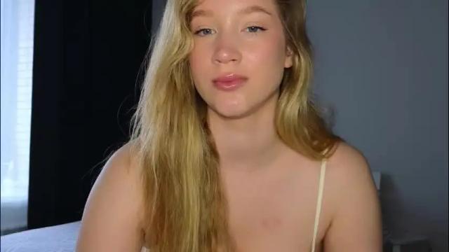 Image 4 of pink_rosee_ Stream on Chaturbate on 2 months ago