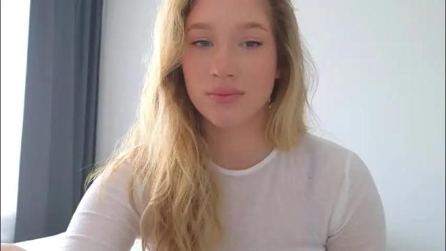 Image 4 of pink_rosee_ Stream on Chaturbate on 2 months ago