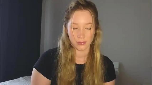 Image 3 of pink_rosee_ Stream on Chaturbate on 2 months ago