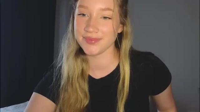 Image 4 of pink_rosee_ Stream on Chaturbate on 2 months ago