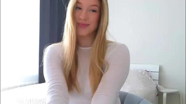 Image 8 of pink_rosee_ Stream on Chaturbate on 1 month ago