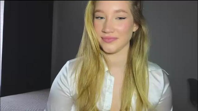 Image 10 of pink_rosee_ Stream on Chaturbate on 1 month ago