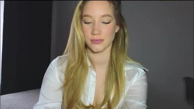 Image 11 of pink_rosee_ Stream on Chaturbate on 1 month ago