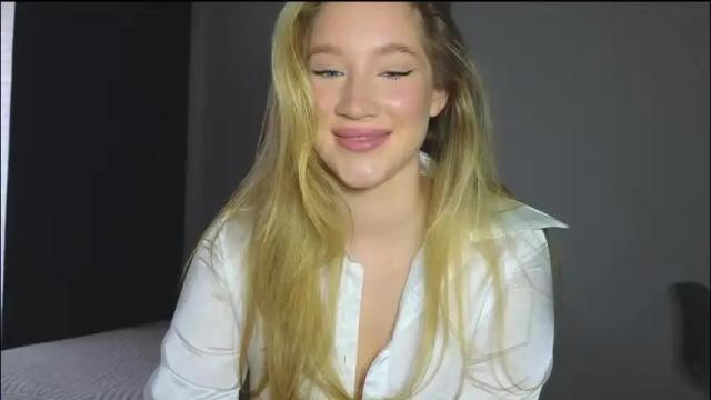 Image 8 of pink_rosee_ Stream on Chaturbate on 1 month ago