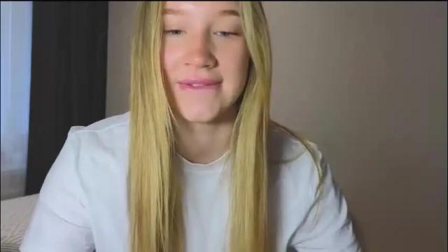 Image 4 of pink_rosee_ Stream on Chaturbate on 1 month ago