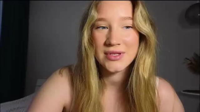 Image 2 of pink_rosee_ Stream on Chaturbate on 26 days ago