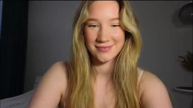 Image 3 of pink_rosee_ Stream on Chaturbate on 26 days ago